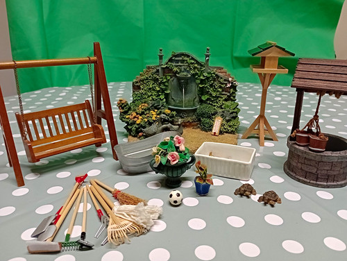 Dolls house emporium - dolls,