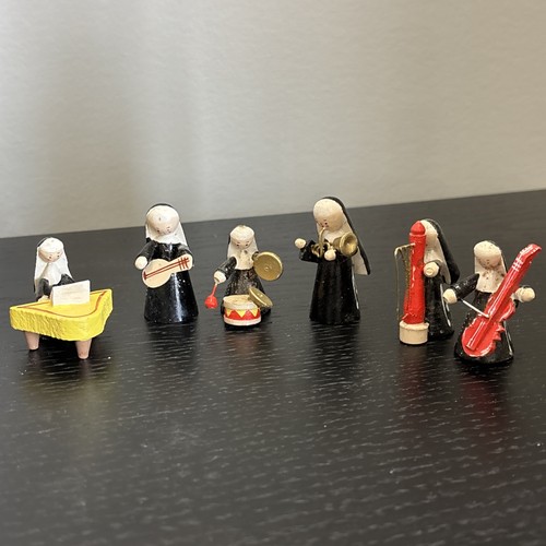 Vintage feri wooden band - vintage, nuns