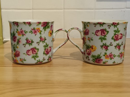 Pair trade winds tableware - of,