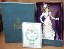 Royal Doulton  "Ascot"   HN3471