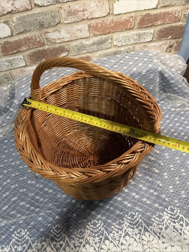 Vintage round wicker - vintage,