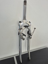 SR Suntour Suspension Forks
