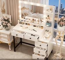 NEW Large Mirror Dressing +5