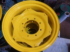 RE227687 RIM AND WHEEL CENTER FITS FOR JOHN DEERE TRACTOR