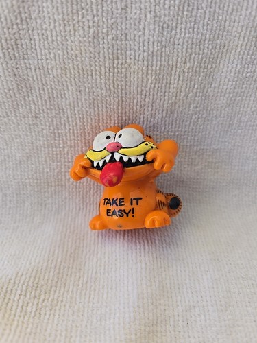 Garfield take easy tongue - garfield,