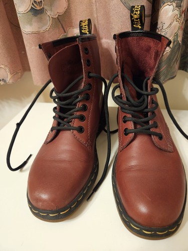 Martens oxblood leather - dr,