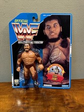 WWF HASBRO GIANT GONZALEZ ON CARD SERIES 10 MOC SOME WEAR SEE PICS/DESC