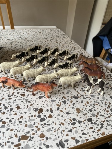 Farmyard animals toy - animals, figures