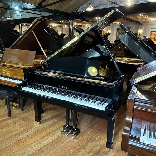 Yamaha grand piano - g3,