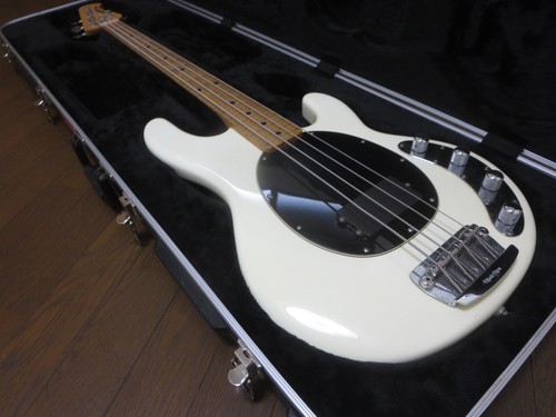 Ernie ball music - music, stingray