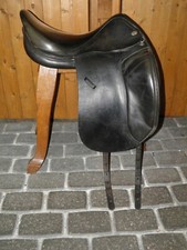 HARRY DABBS Black Buffalo Calf Skin Leather JAGUAR Dressage Saddle 18" Medium