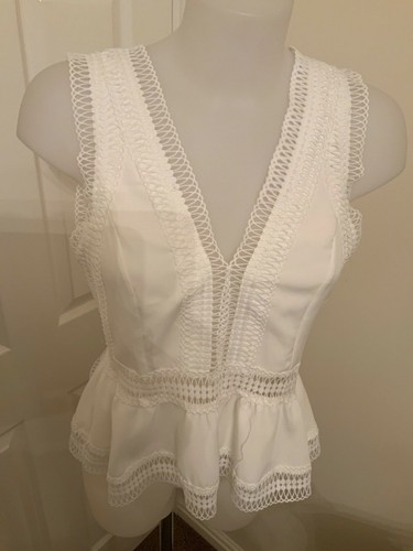 Vera lucy white top size - vera,