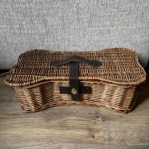 Bone shaped wicker - bone,