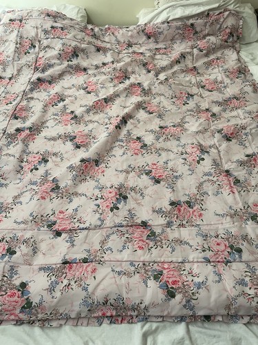 Vintage eiderdown quilt throw