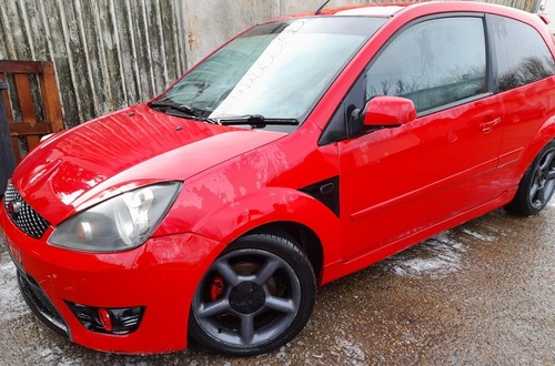 Ford fiesta mk6 red - fiesta, zetec