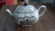 Sadler "Cube" Queen Elizabeth II Silver Jubilee Teapot 1977