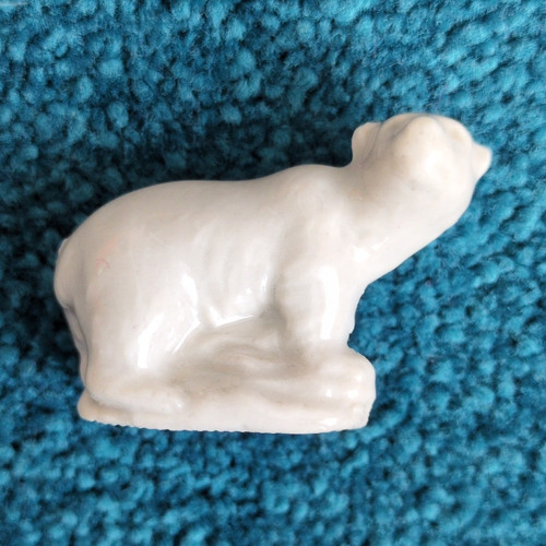 Decorative wade polar bear - wade,