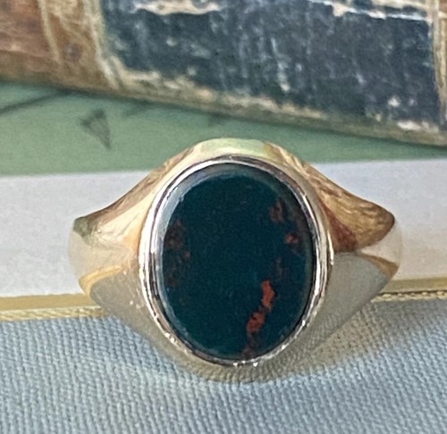Gents 9ct gold bloodstone - 9ct,