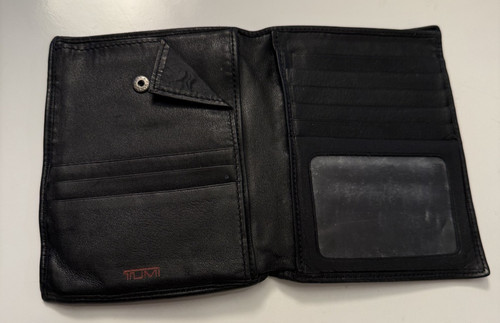 Tumi passport wallet - tumi,