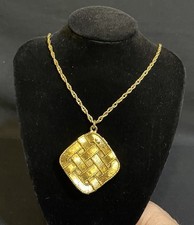 Vintage Prince Matchabelli Aviance Solid Perfume Locket Pendant Necklace 0.09oz