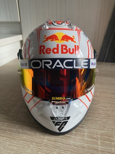 Max verstappen 2 scale - 1:2,