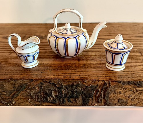 Rare spode - rare, no.