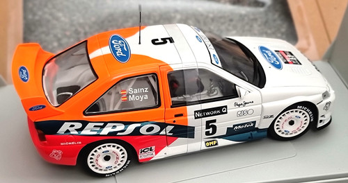 Rare 1998 ford escort - rare, 1:18