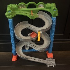 Thomas and friends Lean To Track