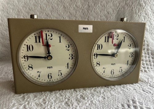 Vintage chess tournament clock - chess,