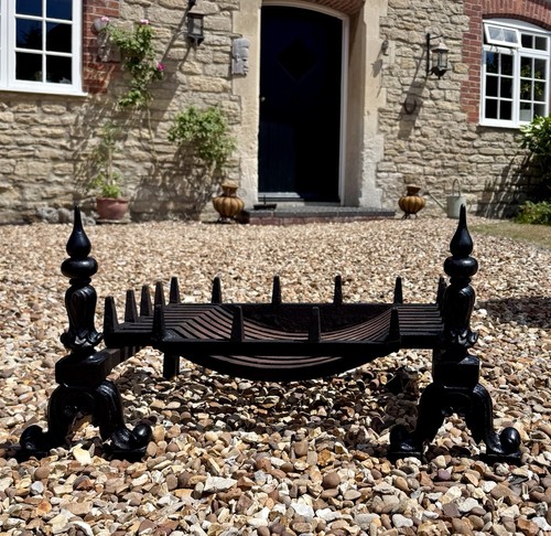 Large cast iron - fire, basket