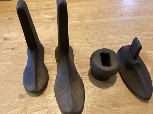 Vintage cast iron anvil - anvil, shoe