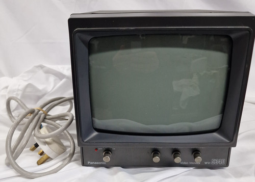 Vintage panasonic crt video - 8",