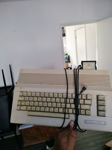 Commodore computer console - commodore, 64