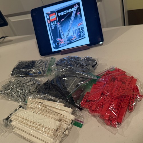 Lego technic crawler crane - crawler,
