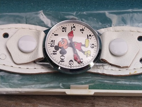 Mickey mouse 70s - mouse, wrist