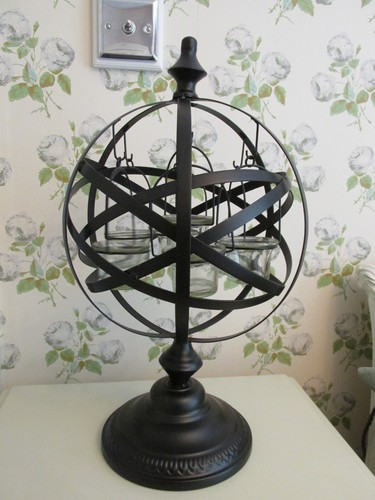 Tea light candle holder - light,