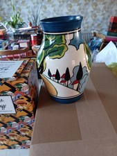 Clarice Cliff Bizarre May Avenue pattern Isis Shape Wedgwood Vase.  Original box