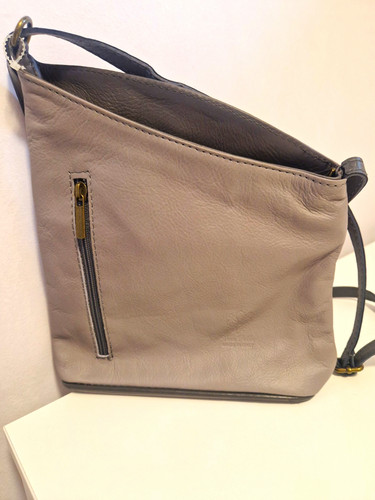 Grey pebbled leather shoulder - pebbled,