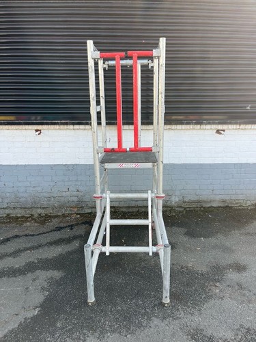 Access podium ladder - access,