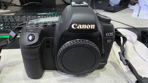 Canon eos mark dslr - canon,