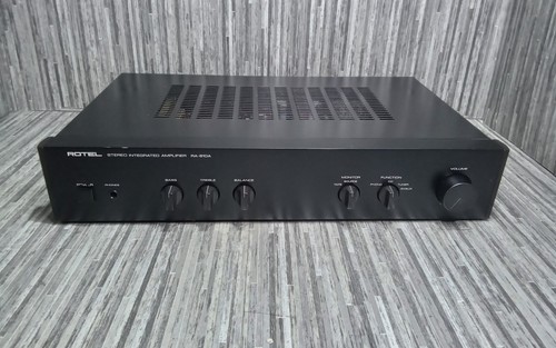 Rotel ra810 amplifier - rotel,