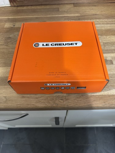 Creuset signature satin - le,
