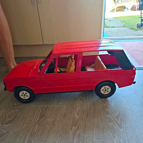 Pedigree sindy doll - sindy, car