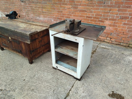 Metal workbench with - metal,