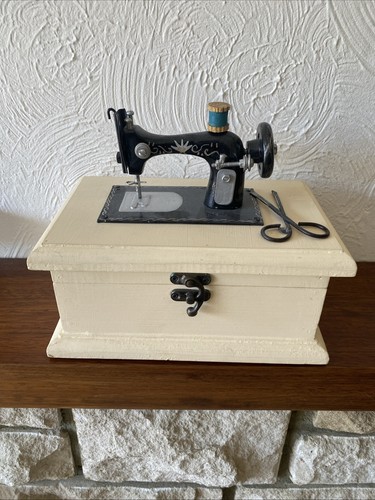 Vintage style sewing - style,