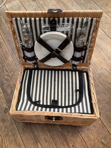 Wicker picnic basket hamper - picnic,