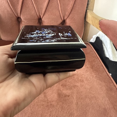 Vintage black lacquer - black,