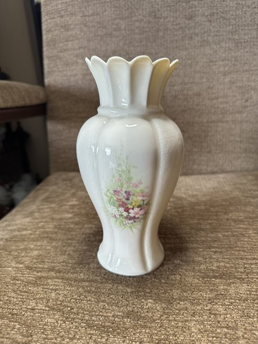 Beautiful donegal vase - beautiful, irish
