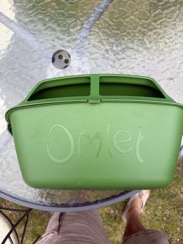 Omelette chicken feeder - chicken,