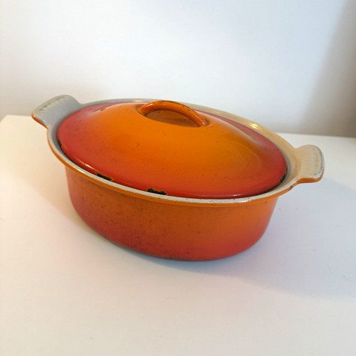 Creuset cast iron oval - le,